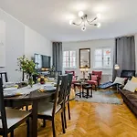 Charming Old Town By Michal&friends פראג