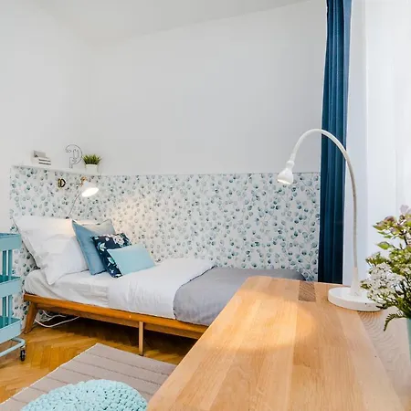 Charming Old Town By Michal&friends Apartment *